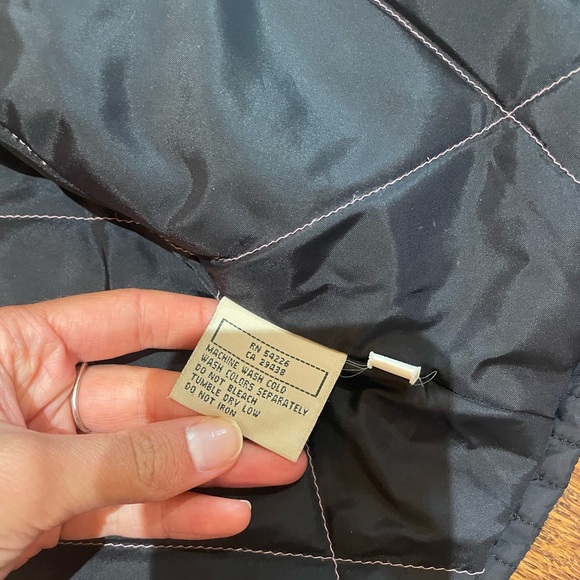 Royal Robbins Quilted Hooded Jacket - Picture 8 of 9